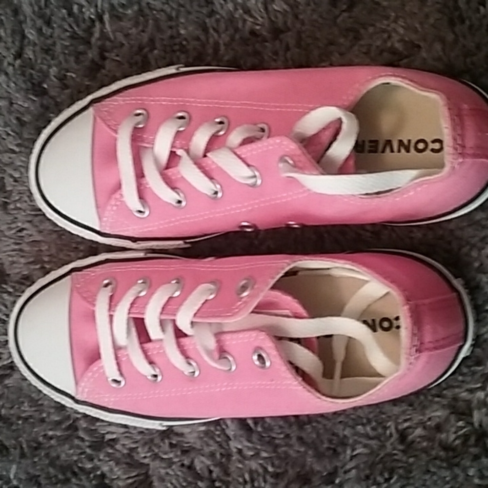 Pink converse all star